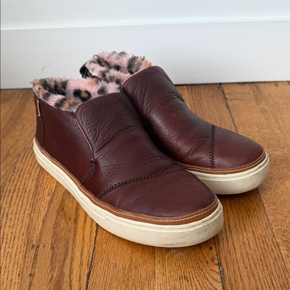 Tom’s Paxton Brown Leather Shoes with Faux Fur Lining